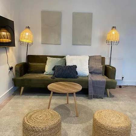 Fishponds Flat 5 By Mia Living 1 Bedroom Apartment Apartment