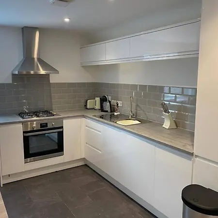 Lägenhet Fishponds Flat 5 By Mia Living 1 Bedroom Apartment *